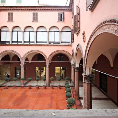 Ugo Bassi Lux Apartment Bologna Kültér fotó