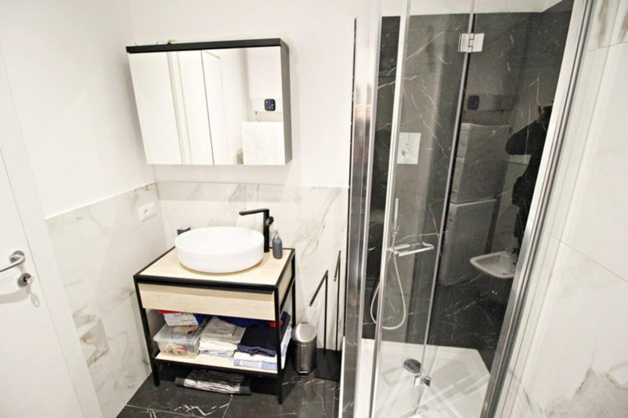 Ugo Bassi Lux Apartment Bologna Kültér fotó
