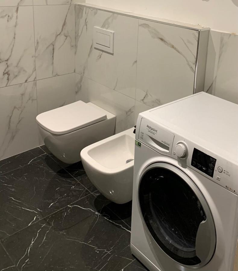 Ugo Bassi Lux Apartment Bologna Kültér fotó